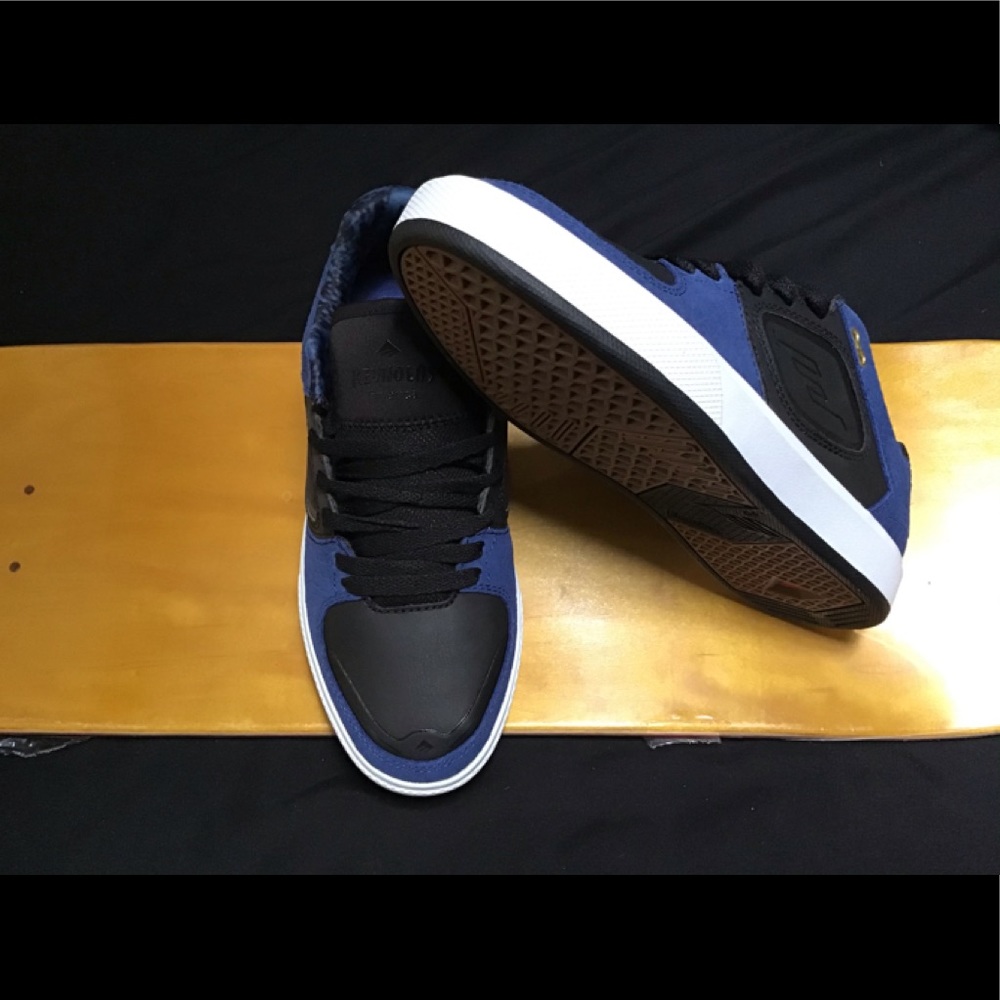 Emerica reynolds g6 blue/black size7 NIB rare